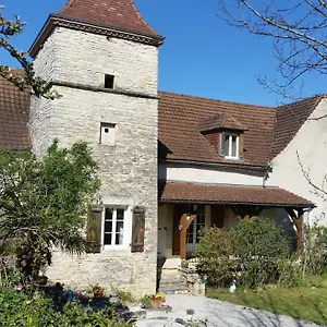  Hébergement de vacances Chateau Yiongy