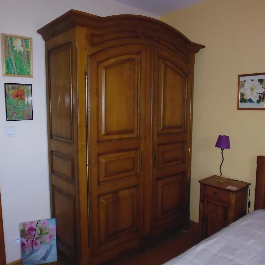 Le tilleul à fleurs Dégagnac Couette-café
